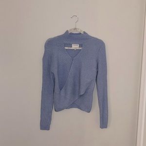 Criss-cross turtleneck long sleeve